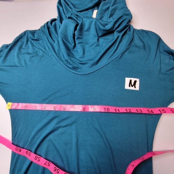 𝅺BLUE Tunic with Cowl Neck Stretchy Top- Size M - Picture 4 of 7
